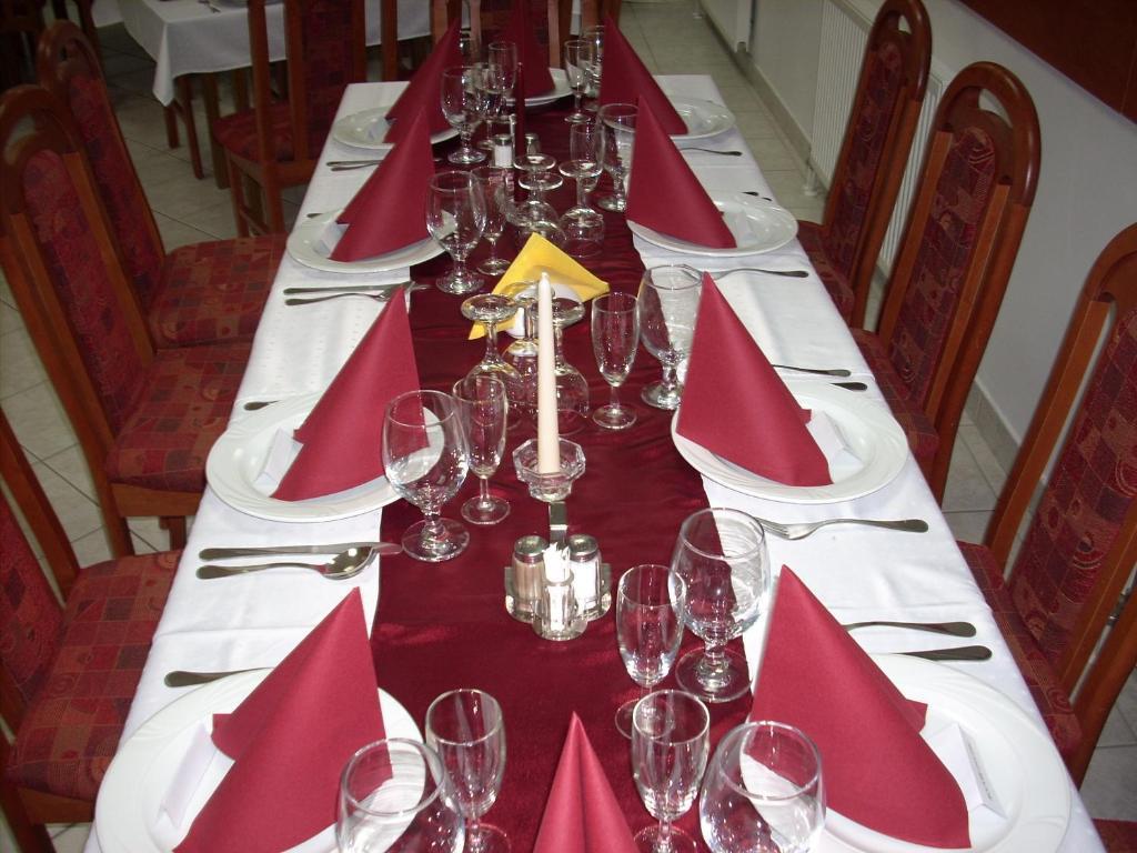 Hotel Kristaly Hajdúszoboszló Екстериор снимка