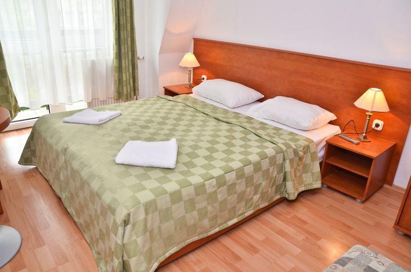 Hotel Kristaly Hajdúszoboszló Екстериор снимка