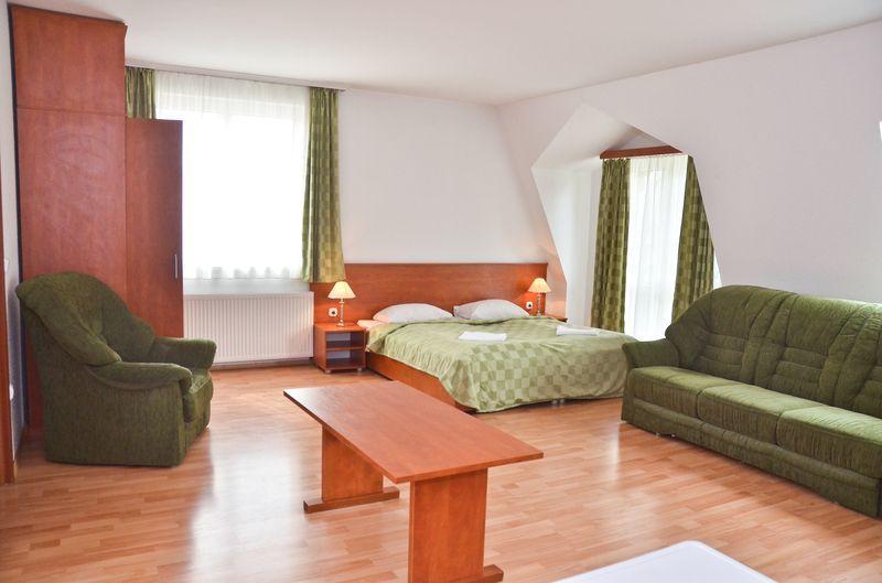 Hotel Kristaly Hajdúszoboszló Екстериор снимка